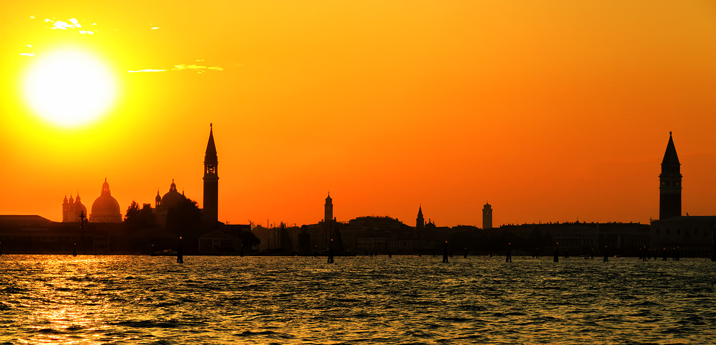 venice-sunset-dots-on-screen